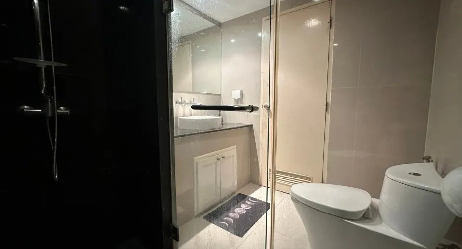 For rent 1 bed condo in Khlong San, Bangkok