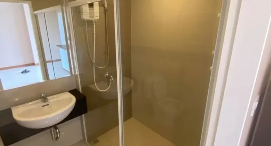 For rent 2 bedrooms condo in Lat Krabang, Bangkok