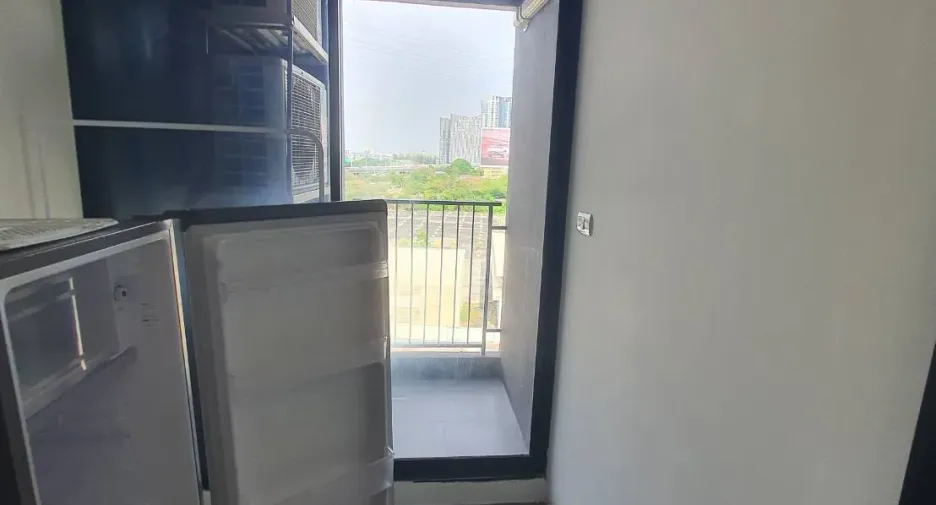 Condo en alquiler de 1 habitaciones en Huai Khwang, Bangkok