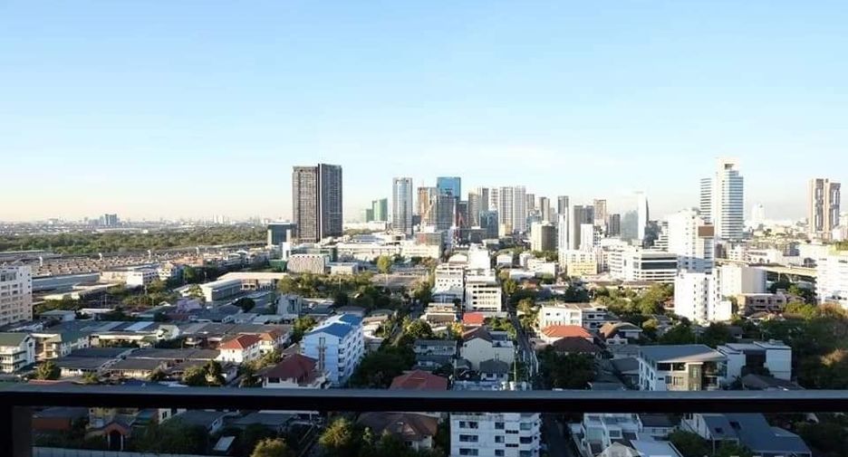 For rent 1 bed condo in Phaya Thai, Bangkok
