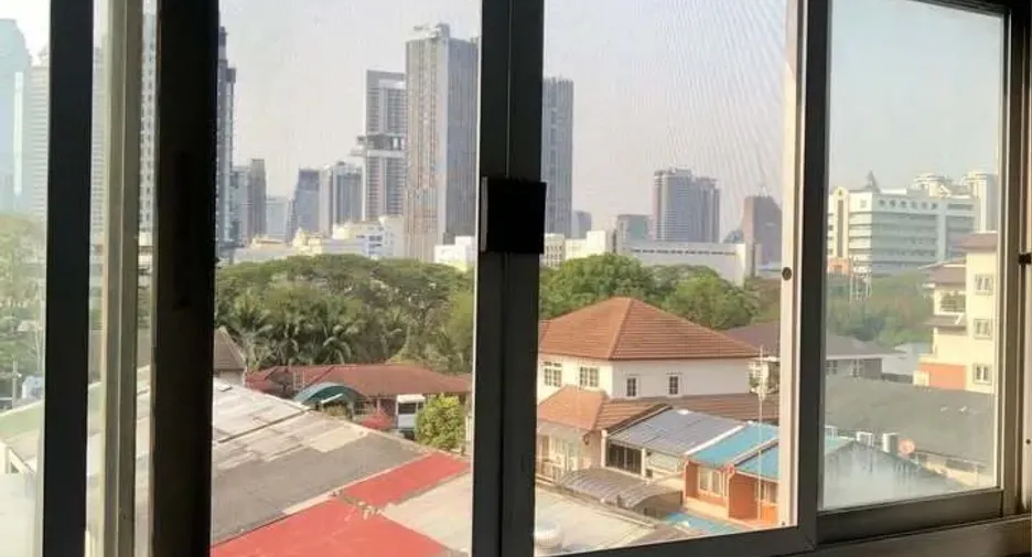 For rent studio condo in Sathon, Bangkok