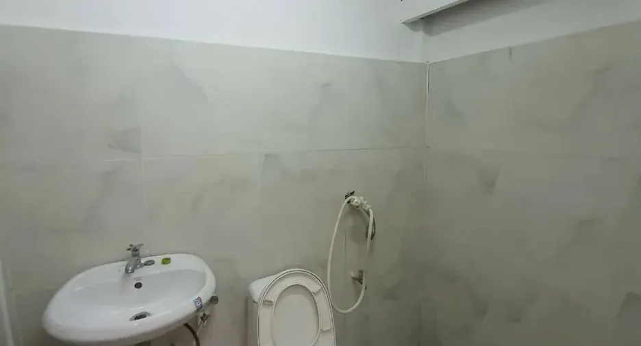 出租 2 卧室 联排别墅 在 Bang Sue, 曼谷
