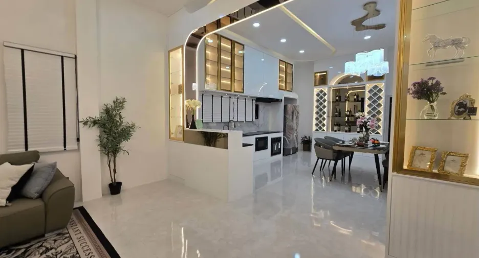 For sale and for rent 4 bedrooms villa in Bang Lamung, Chonburi