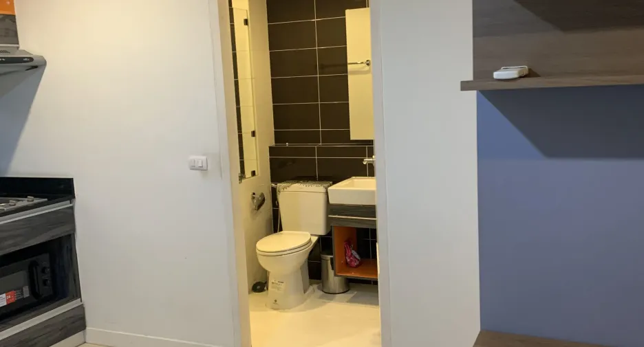 For rent 1 bed condo in Mueang Samut Prakan, Samut Prakan