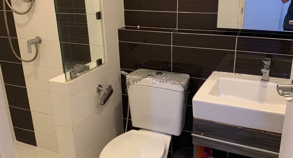 For rent 1 bed condo in Mueang Samut Prakan, Samut Prakan