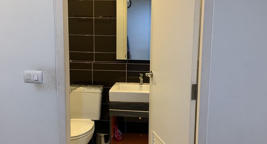For rent 1 bed condo in Mueang Samut Prakan, Samut Prakan