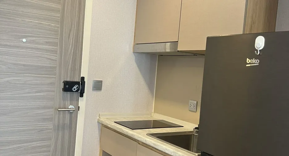 For rent 1 bed condo in Wang Thonglang, Bangkok