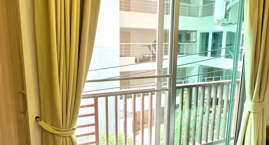 For rent 1 bed condo in Phaya Thai, Bangkok