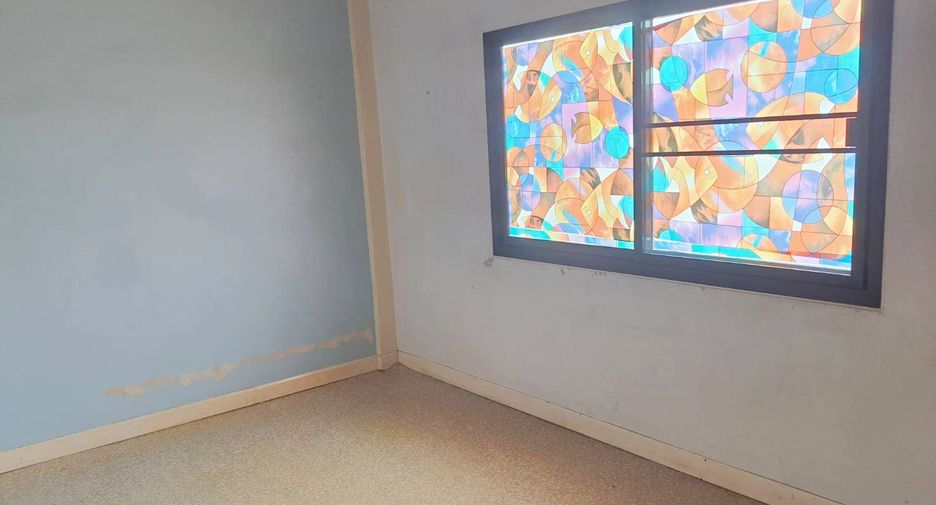 For rent 4 bedrooms townhouse in Min Buri, Bangkok