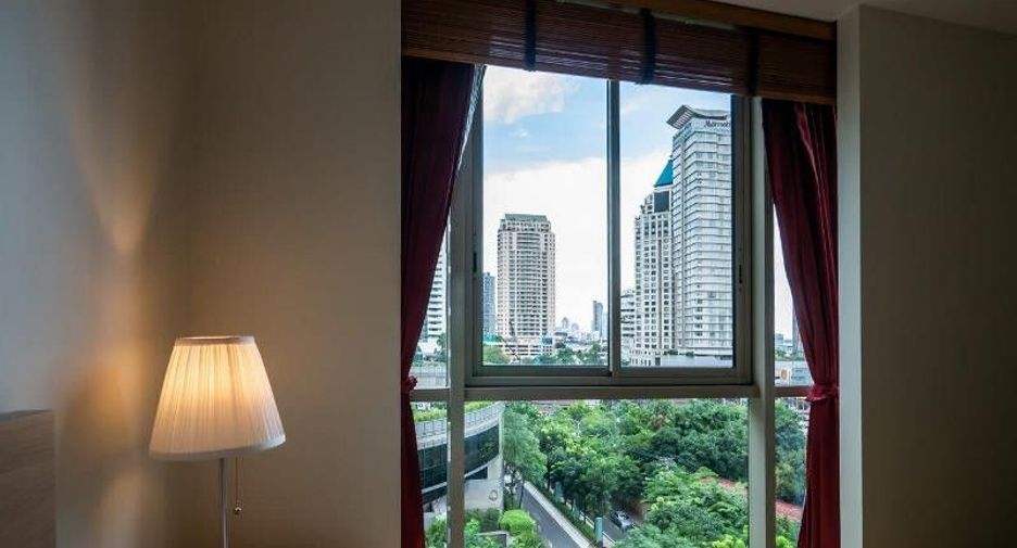 For rent 3 bedrooms condo in Sathon, Bangkok