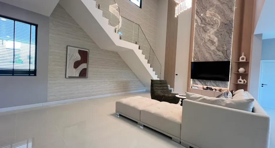 For rent 5 bedrooms house in Huay Yai, Pattaya