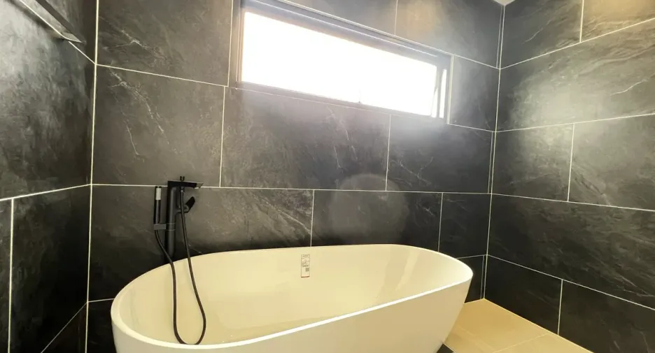 For rent 5 bedrooms house in Huay Yai, Pattaya
