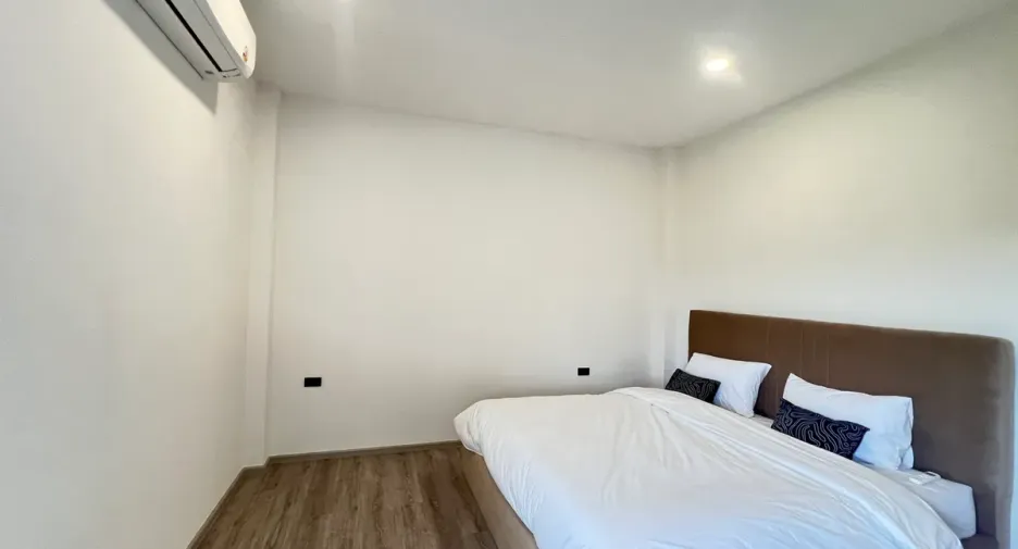 For rent 5 bedrooms house in Huay Yai, Pattaya