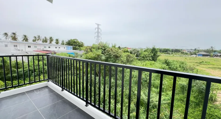 For rent 5 bedrooms house in Huay Yai, Pattaya