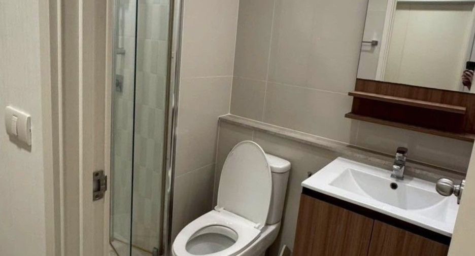 For rent 2 bedrooms condo in Yan Nawa, Bangkok