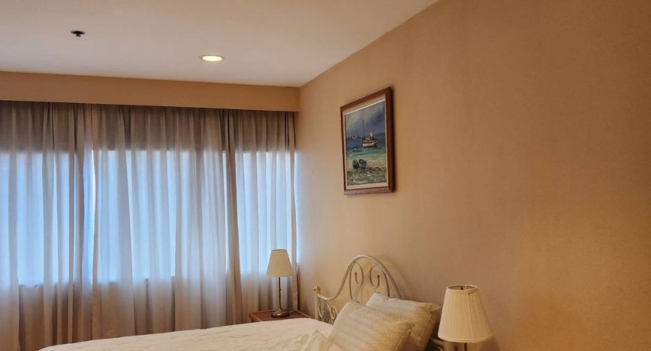 For rent 2 bedrooms condo in Bang Na, Bangkok