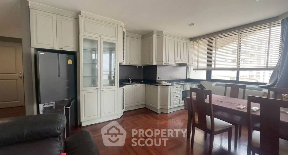 For sale 2 ベッドルーム condo in Khlong Toei, Bangkok