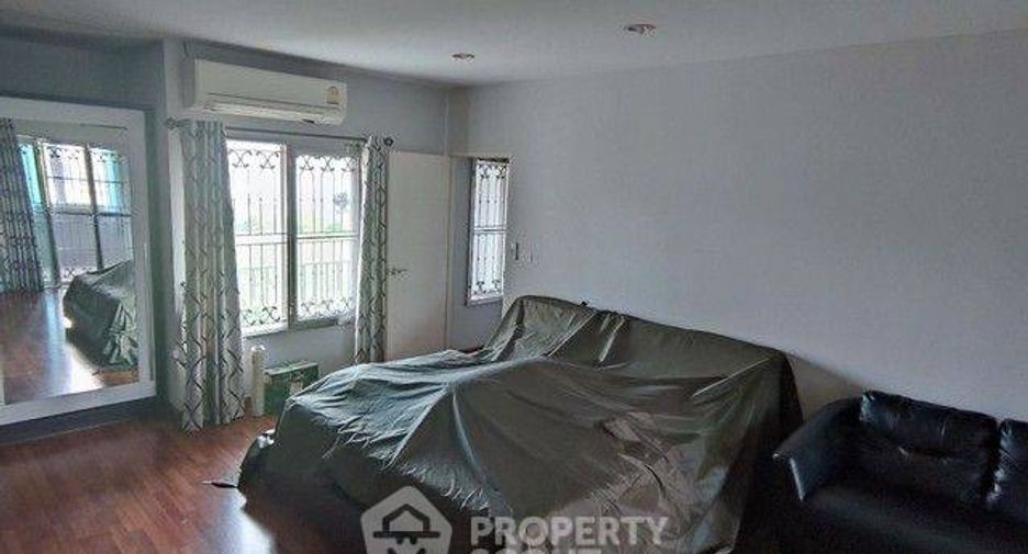 Reihenhaus zum Kauf mit 3 Zimmer in Suan Luang, Bangkok