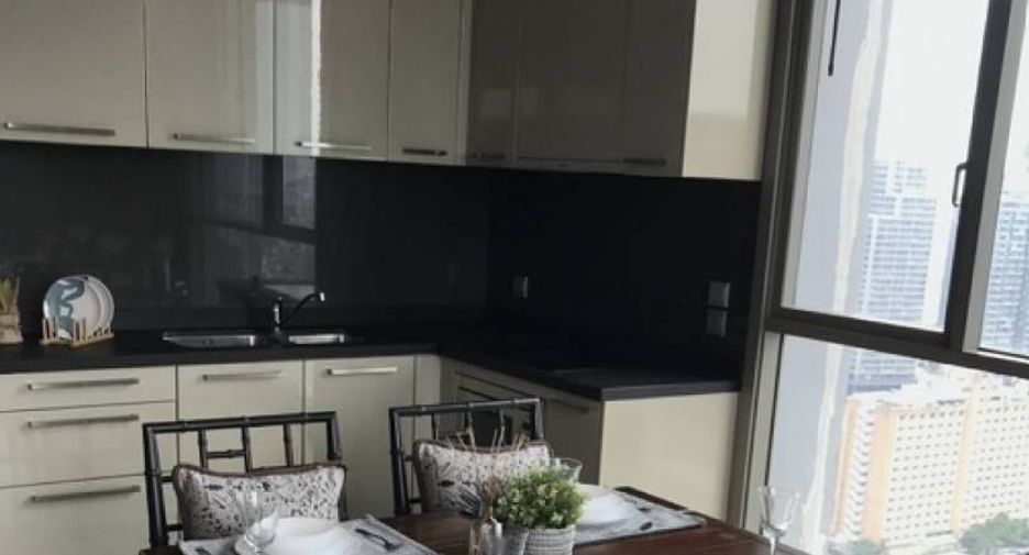 For sale 2 bedrooms condo in Watthana, Bangkok