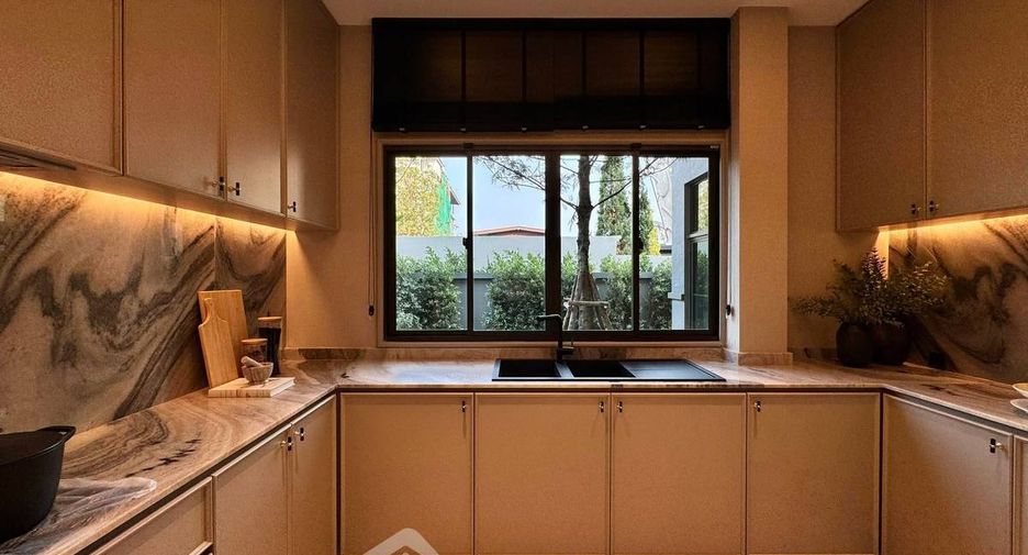 Продажа 5 спальни дом в Рат Бурана, Бангкок
