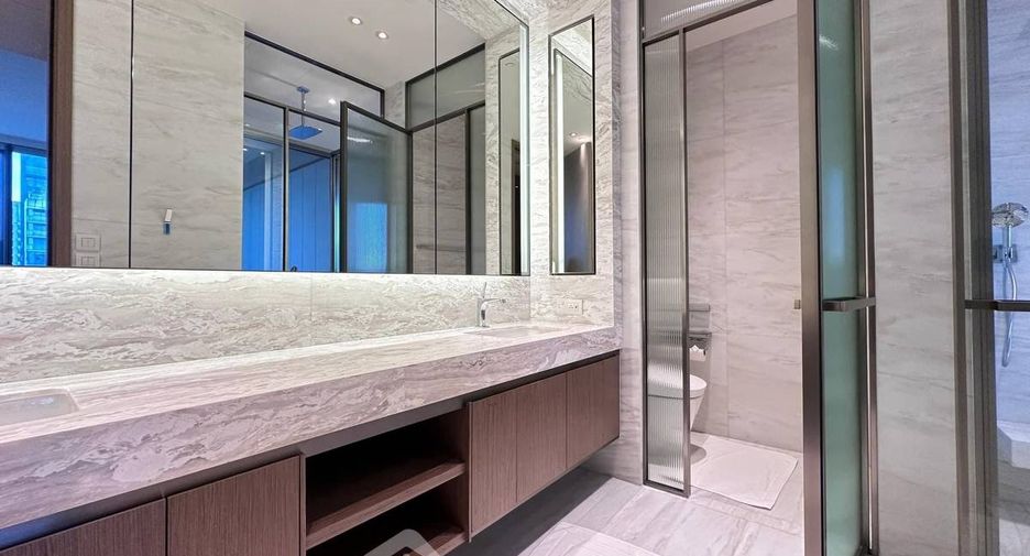 For rent 2 ベッドルーム condo in Pathum Wan, Bangkok