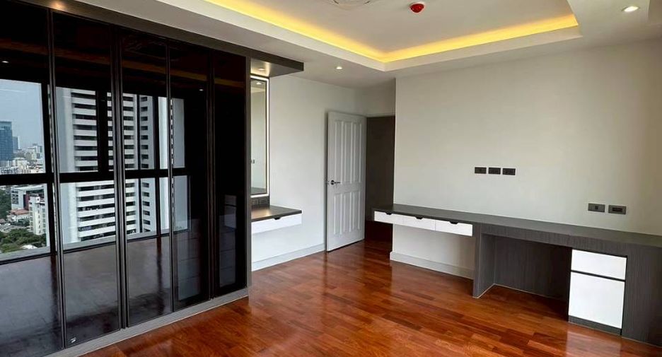 Wohnung zur Miete mit 4 Zimmer in Watthana, Bangkok
