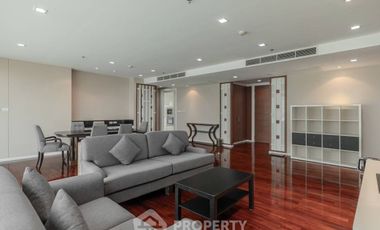 For rent 3 bedrooms apartment in Khlong Toei, Bangkok