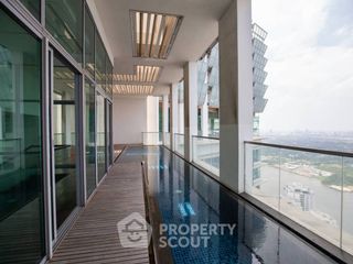 For rent 4 bedrooms condo in Yan Nawa, Bangkok