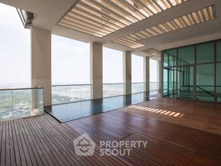 For rent 4 bedrooms condo in Yan Nawa, Bangkok