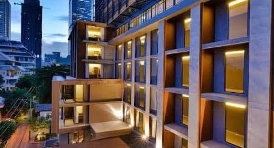 For rent 2 bedrooms condo in Sathon, Bangkok