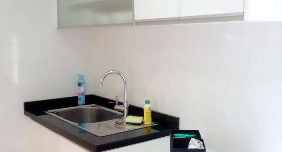 For rent 2 bedrooms apartment in Sathon, Bangkok