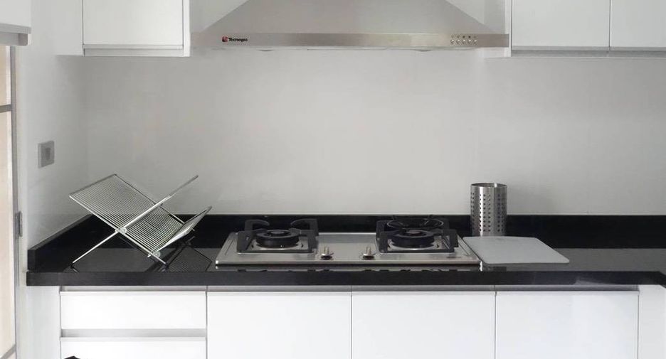 For rent 2 bedrooms apartment in Sathon, Bangkok