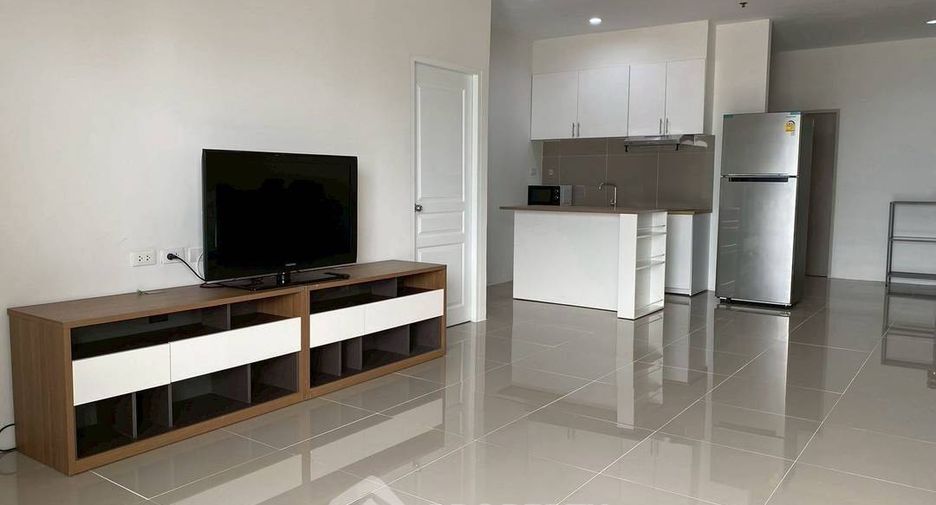 For rent 4 bedrooms condo in Khlong Toei, Bangkok