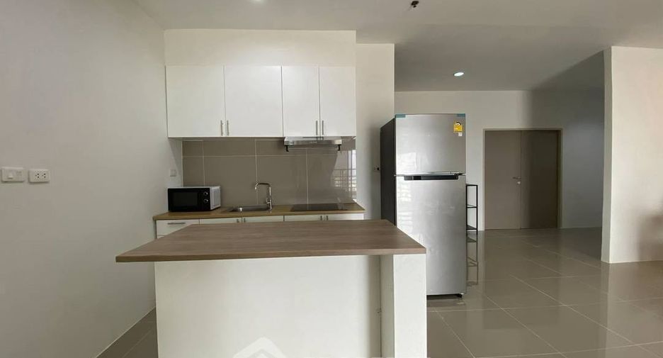 For rent 4 bedrooms condo in Khlong Toei, Bangkok