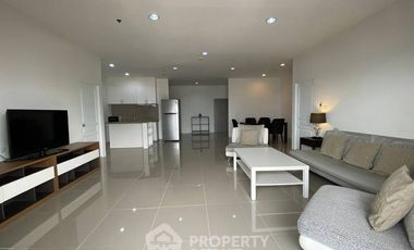 For rent 4 bedrooms condo in Khlong Toei, Bangkok