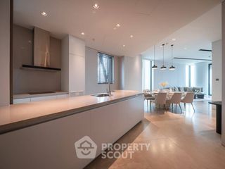 For rent 2 bedrooms condo in Khlong San, Bangkok