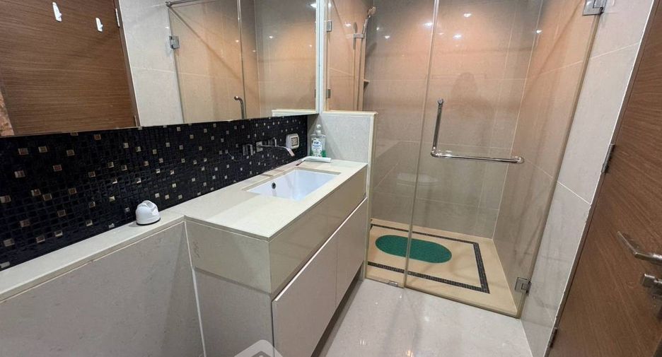 For rent 2 bedrooms condo in Sathon, Bangkok