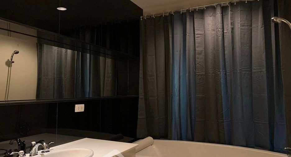 À louer 1 chambre condo à Pathum Wan, Bangkok