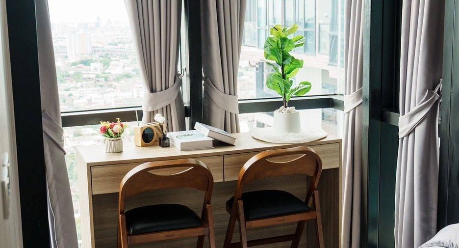 For rent 2 bedrooms condo in Chom Thong, Bangkok