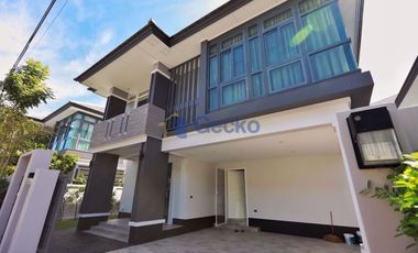 For rent 3 bedrooms house in Bang Lamung, Chonburi