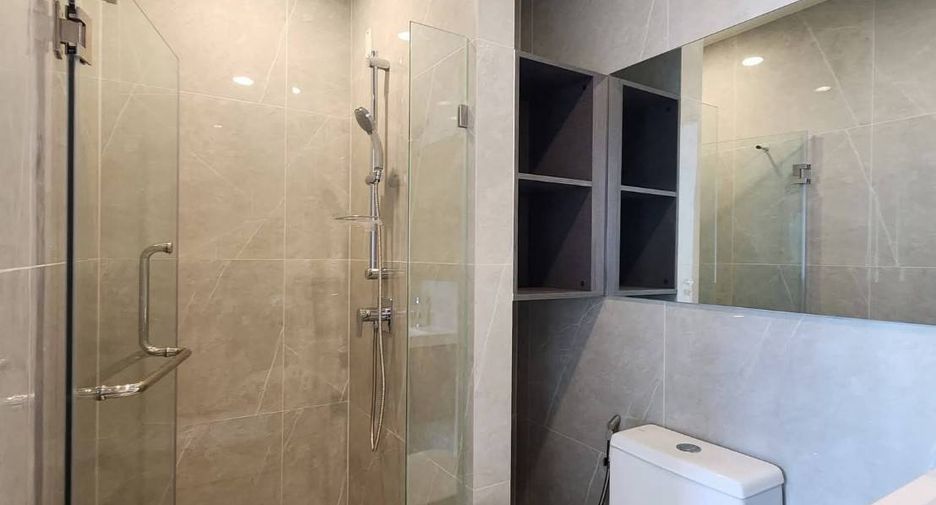 Condo en alquiler de 1 habitaciones en Huai Khwang, Bangkok