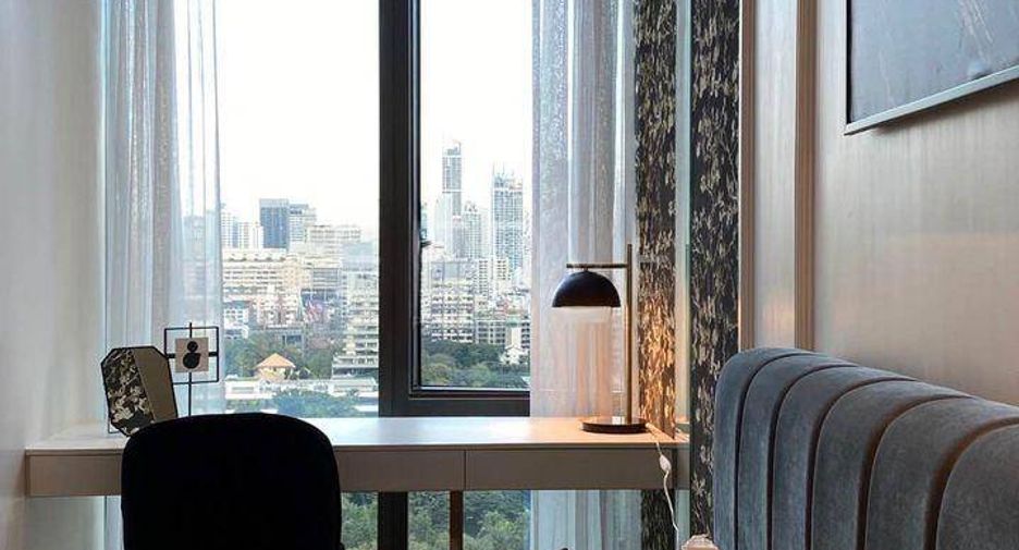 For rent 2 bedrooms condo in Pathum Wan, Bangkok