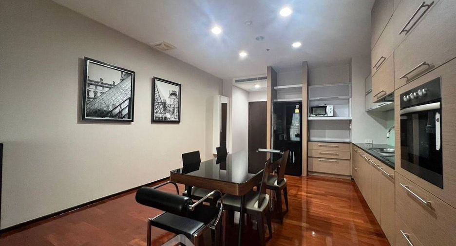 For rent 2 bedrooms condo in Watthana, Bangkok