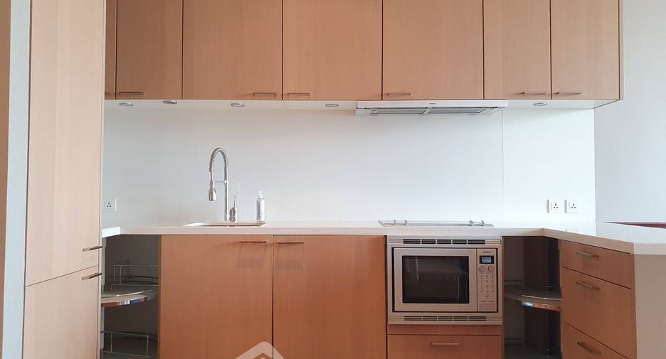 For rent 2 ベッドルーム condo in Sathon, Bangkok