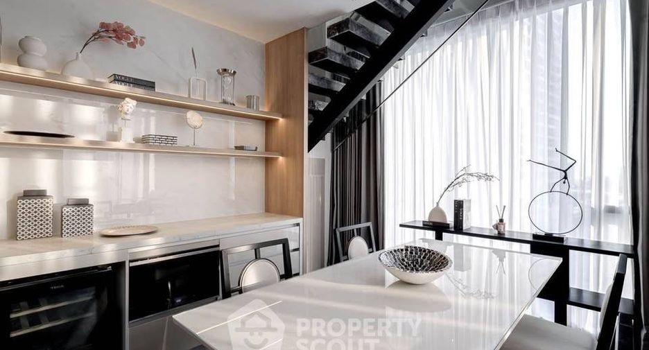 For rent 2 bedrooms condo in Khlong Toei, Bangkok