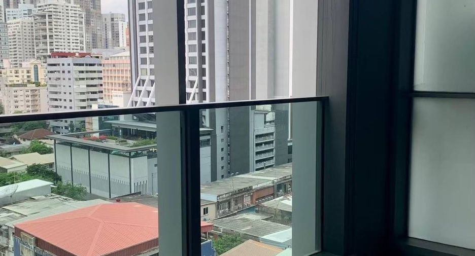 Condo en alquiler de 2 habitaciones en Khlong Toei, Bangkok