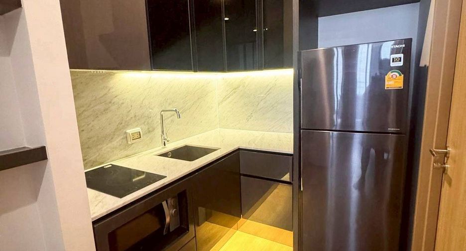 For rent 1 bed condo in Pathum Wan, Bangkok