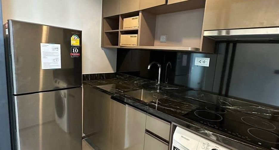 For rent 2 bedrooms condo in Khlong Toei, Bangkok