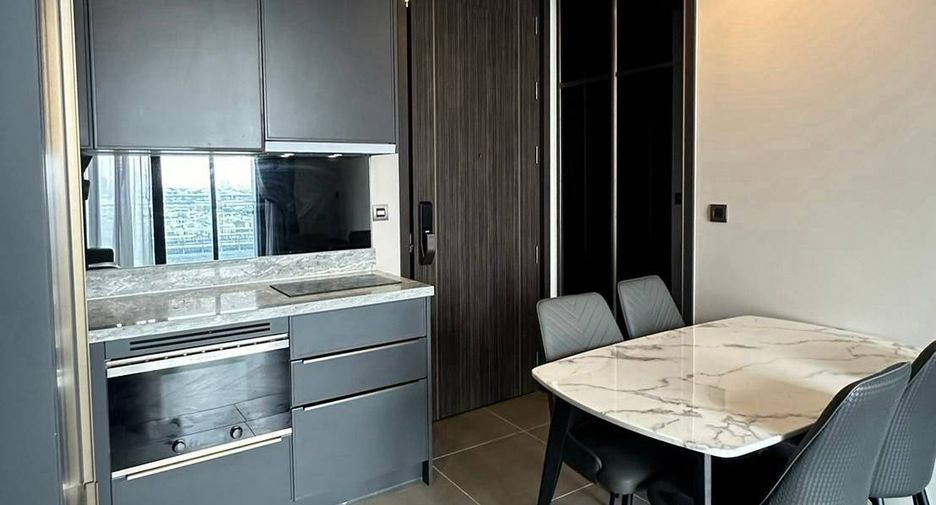 For rent 1 bed condo in Phaya Thai, Bangkok
