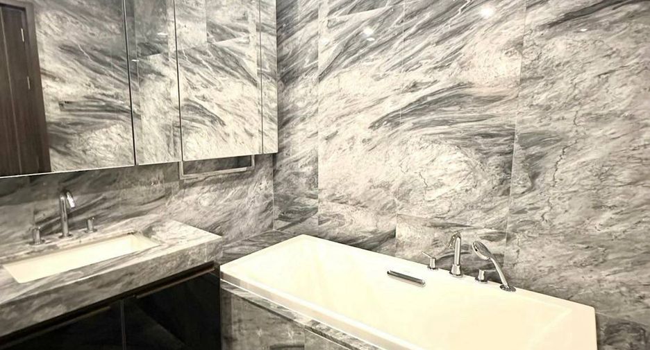 For rent 1 bed condo in Phaya Thai, Bangkok